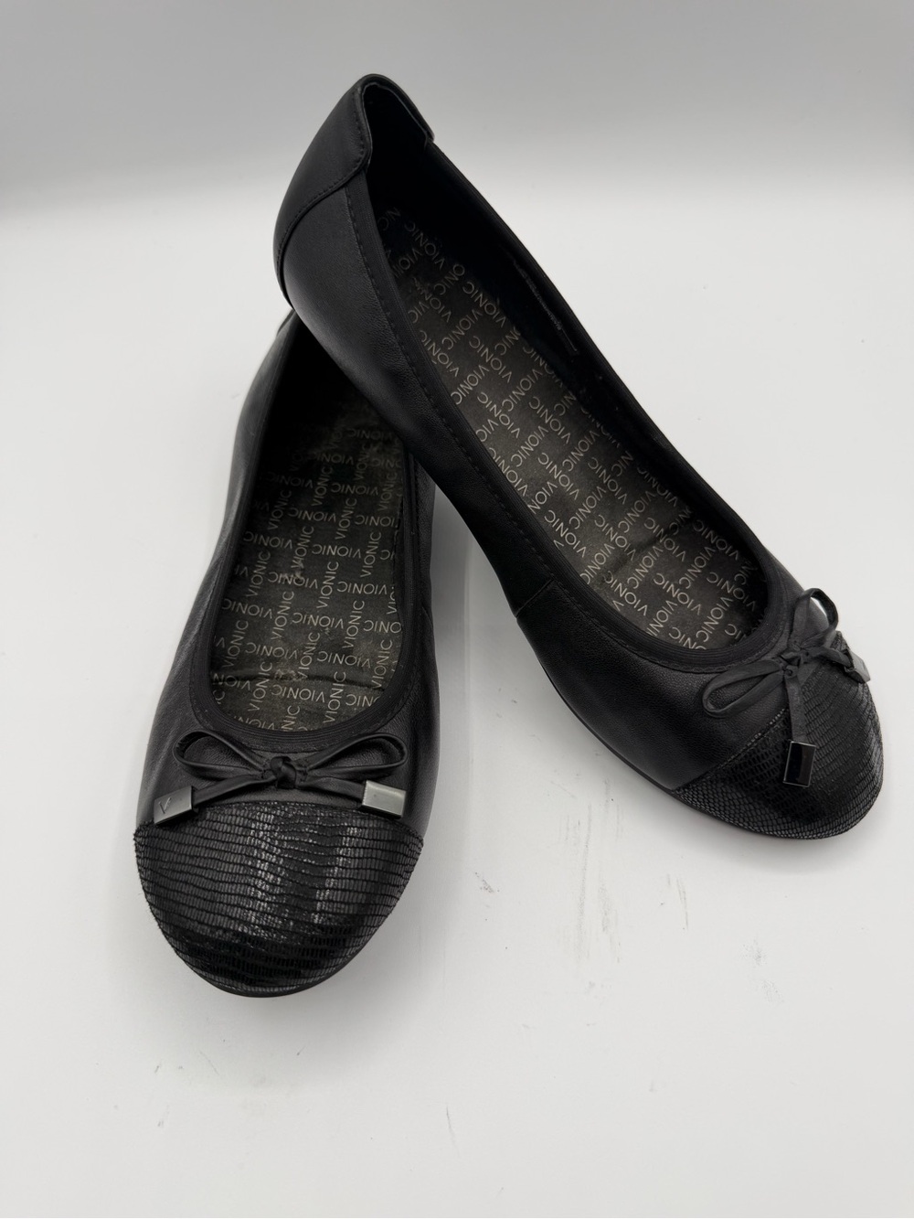 VIONIC Minna Leather Cap Toe Bow Ballet Flats Career Shoes Black Women’s 7.5